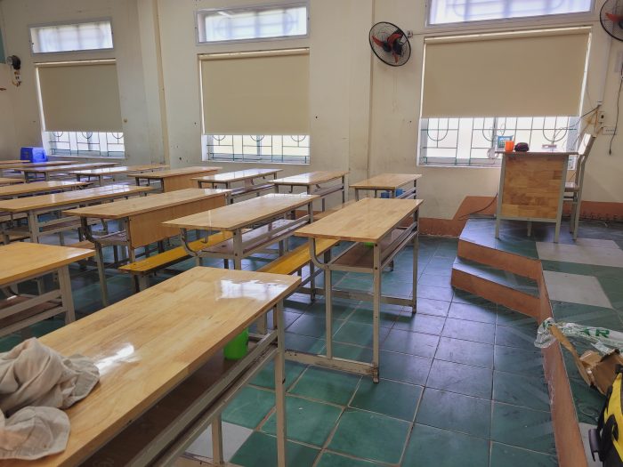 Sửa chữa & Lắp đặt rèm cửa sổ lớp học tại Đan Phượng